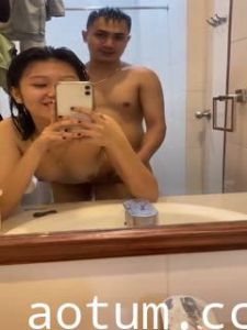 性感骚货已婚少妇出轨体验看着镜子后入自拍2