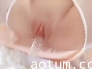 三寸萝莉 #福利姬自慰喷水美穴嫩逼白虎