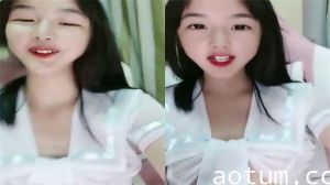 白皙甜美少女淫声浪语挑逗互动，玩奶抠穴道具自慰高潮诱惑