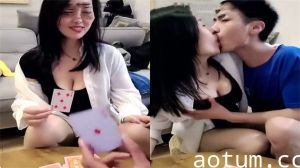 爆乳美艳人妻玩牌输给小哥后，任由玩弄被狂插猛干